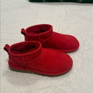 Uggs classic ultra mini boot